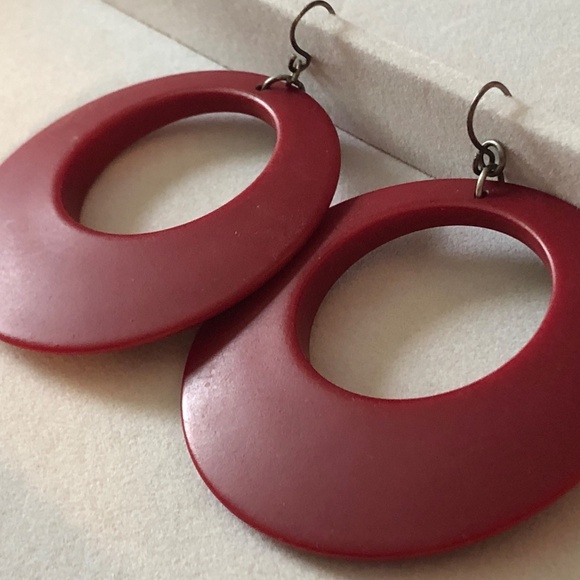 3/$32 VTG 80s Huge Burgundy Red Matte Retro Chunky Dangle Hoop Pierced Earrings - Picture 2 of 6